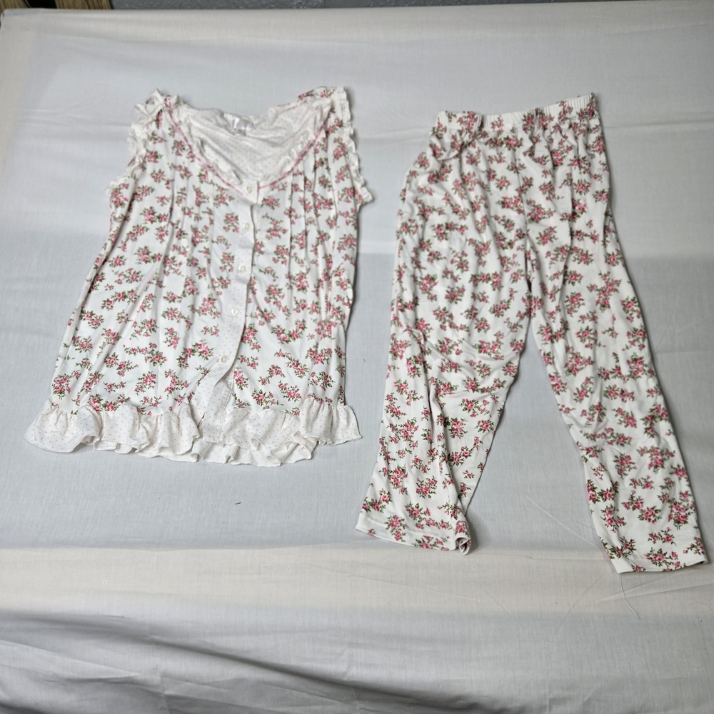 Charming Floral Kids Pajama Set - White and Pink320